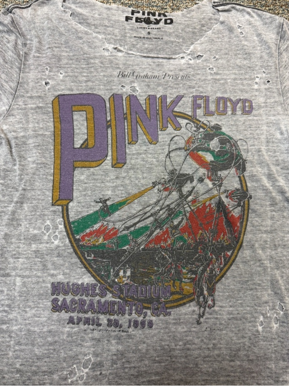 Lucky Brand Oversized Distressed Pink Floyd Hughes Stadium 1988 Concert Tee - Picture 3 of 7